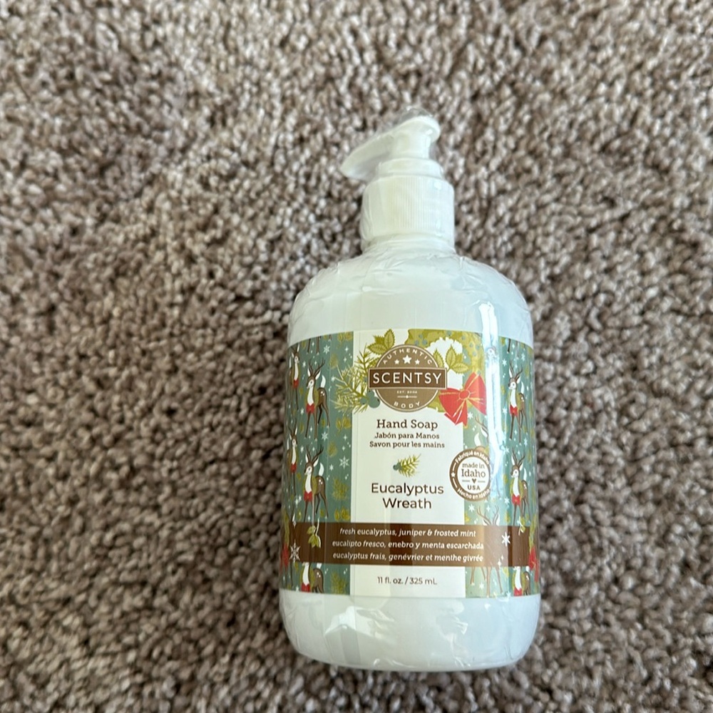Eucalyptus wreath hand soap